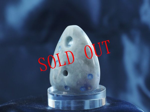 画像10: 北斗七星線刻彩色ラベンダーヒスイ石笛（ペンダント仕様・指孔付き）売約済 (10)