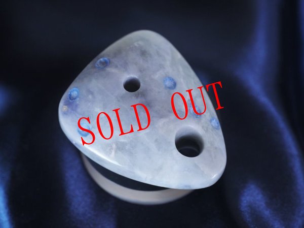 画像13: 北斗七星線刻彩色ラベンダーヒスイ石笛（ペンダント仕様・指孔付き）売約済 (13)