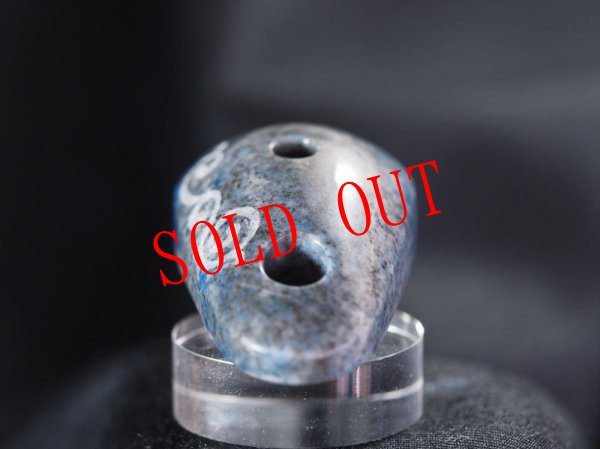 画像9: Knobさんモデル蕨手紋線刻ラピスラズリ石笛（ペンダント仕様） (9)