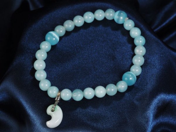 画像6: ヒスイ製超小型勾玉バングル (6)