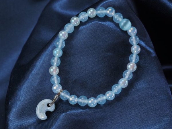 画像5: 青ヒスイ製超小型勾玉バングル (5)