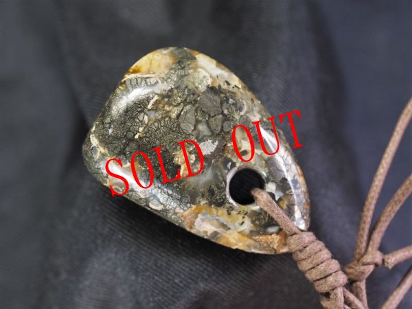 画像2: 斜めってる金華石笛（直孔タイプ・ペンダント仕様） (2)