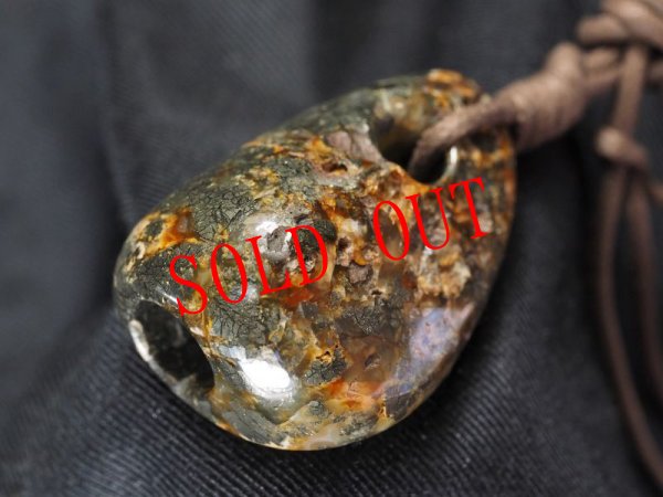 画像8: 斜めってる金華石笛（直孔タイプ・ペンダント仕様） (8)