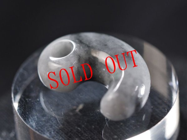 画像9: 黒ヒスイ定形勾玉（22mmサイズ） (9)