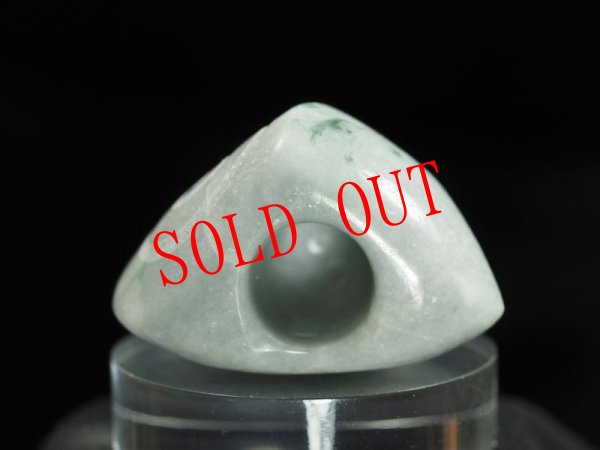 画像4: 「三宝」ヒスイ螺旋紋線刻石笛（Knobさん孔+ラッパ状吹き孔+U字吹き口仕様） (4)