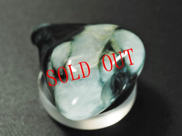 画像10: 「珠玉」形圧砕ヒスイ石笛（Knobさん孔+ラッパ状吹き孔仕様） (10)