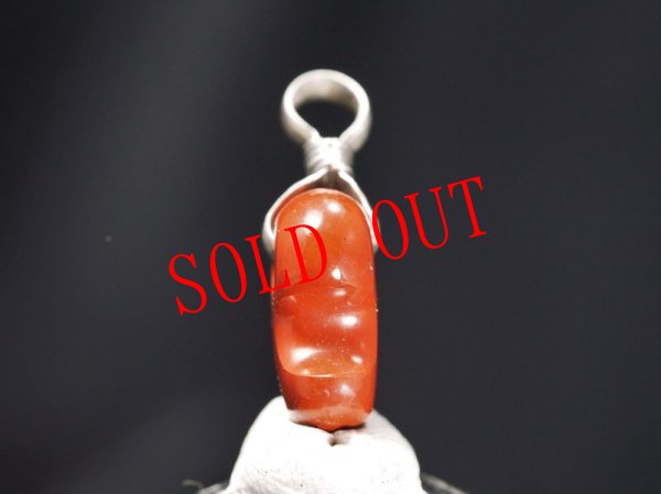 画像7: 赤碧玉超小型勾玉「卑弥呼ミニ」（ペンダントトップ） (7)