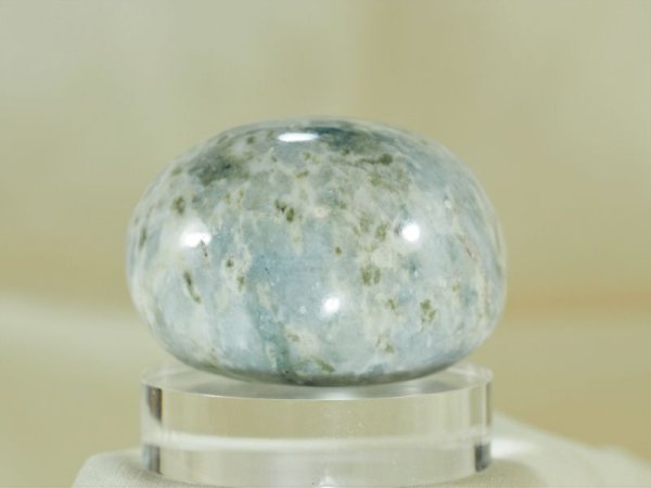 画像4: かわいい青ヒスイ石笛（石笛Knobさんモデル・民族楽器コイズミ扱い） (4)