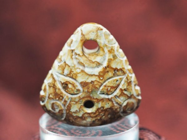 画像3: 顔面把手付き深鉢モデル線刻石笛（姫川薬石製・円柱状孔・指孔付き・ペンダント仕様） (3)