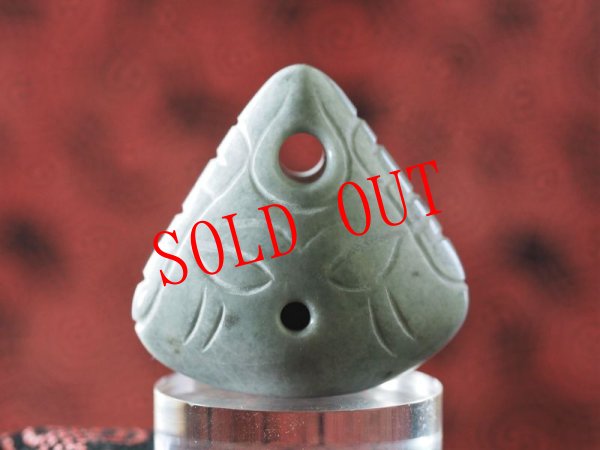 画像5: 顔面線刻石笛（ヒスイ製・Knobさん孔・指孔付き・ペンダント仕様） (5)