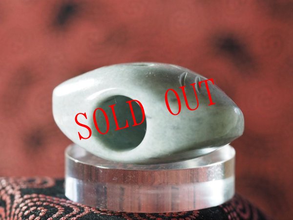 画像11: 顔面線刻石笛（ヒスイ製・Knobさん孔・指孔付き・ペンダント仕様） (11)