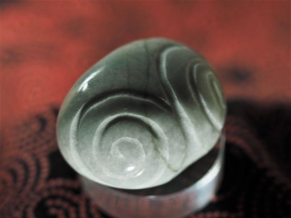 画像2: うずまき線刻石笛（ヒスイ製・Knobさん孔・民族楽器コイズミ扱い） (2)