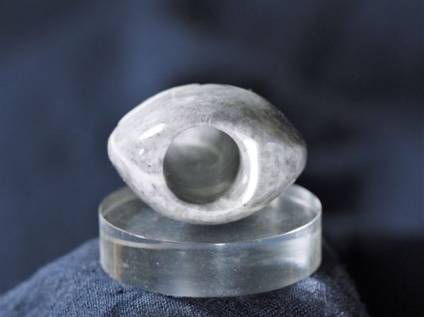 画像2: うずまき線刻石笛（ラベンダーヒスイ製・Knobさん孔・民族楽器コイズミ扱い） (2)