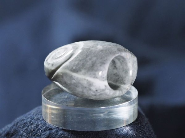 画像6: うずまき線刻石笛（ラベンダーヒスイ製・Knobさん孔・民族楽器コイズミ扱い） (6)