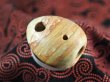 画像1: タマゴっぽい姫川薬石製石笛（Knobさん孔・ペンダント仕様・指孔付き） (1)
