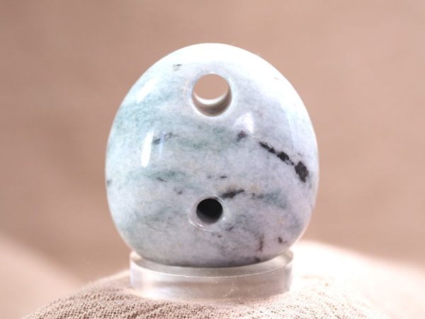 画像3: SAVE NOTO！三色ヒスイペンダント仕様石笛　（力強い円柱状孔・10mm孔・指孔付き・手バレル研磨機不使用の手研磨・半艶仕上げ） (3)