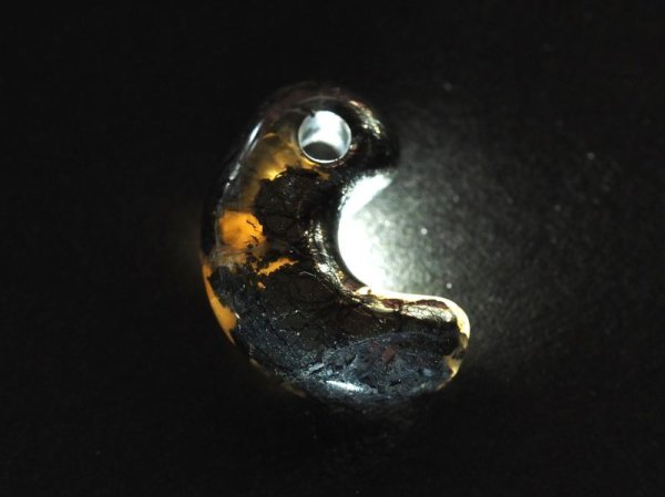 画像4: SAVE NOTO！　出雲大社の宝物　金華石製　真名井の勾玉モデル（縦27mmサイズ・金華石） (4)