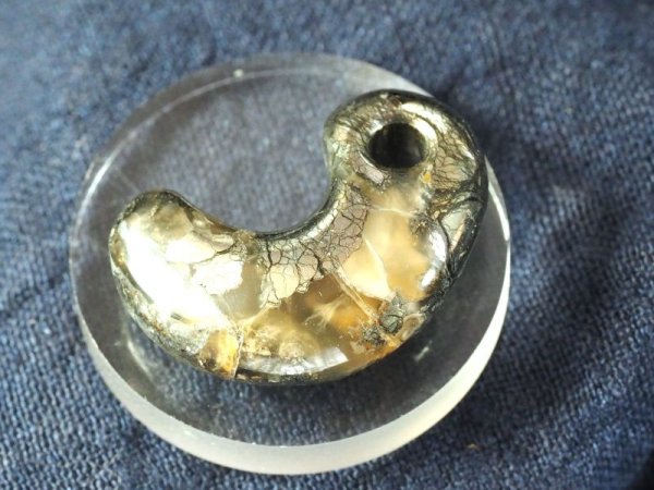 画像8: SAVE NOTO！　出雲大社の宝物　金華石製　真名井の勾玉モデル（縦27mmサイズ・金華石） (8)