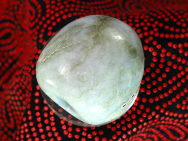 画像5: ワイルドかわいいラベンダーヒスイ石笛　（力強い円柱状孔・13mm孔・手バレル研磨機不使用の手研磨・半艶仕上げ） (5)