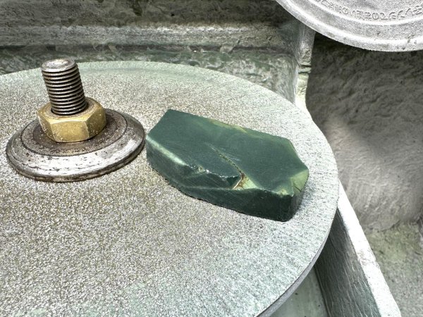 画像3: 青碧玉支給　出雲大社宝物モデル勾玉大小（原石支給注文品・バレル研磨機不使用） (3)