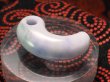 画像6: かわいいラベンダーヒスイ　古墳時代前期風デザイン勾玉（縦30mm・渾身の手研磨！バレル研磨機不使用品） (6)