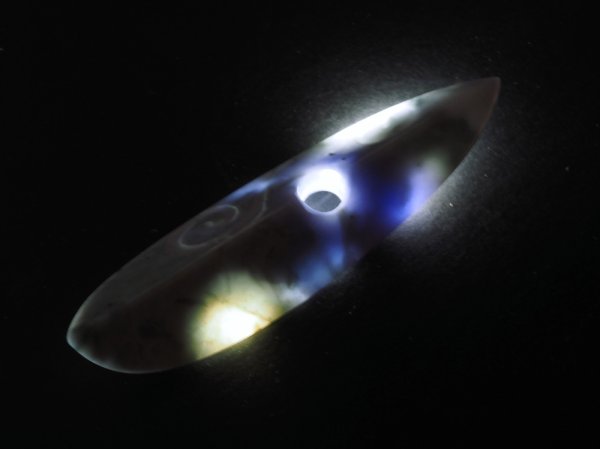 画像1: neo縄文・ラベンダーヒスイ線刻大珠風ペンダント（バレル研磨機不使用の渾身の手研磨！） (1)