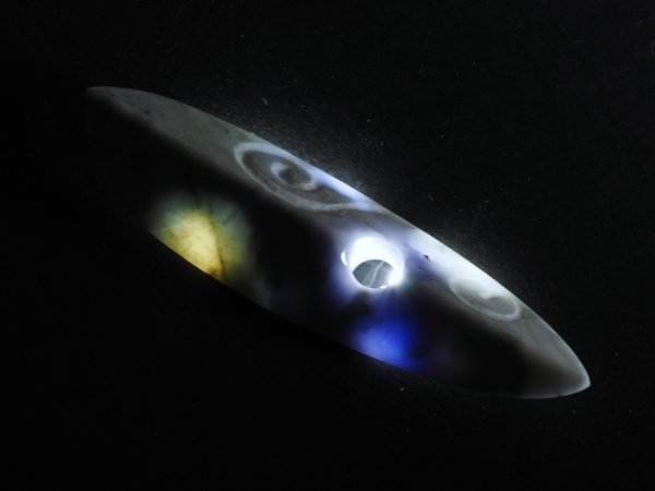 画像10: neo縄文・ラベンダーヒスイ線刻大珠風ペンダント（バレル研磨機不使用の渾身の手研磨！） (10)