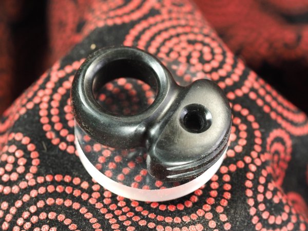 画像4: 長者ヶ原遺跡出土「指輪形石製品」複製・・・蛇紋岩製の遺物の複製はこちらから（参考品） (4)