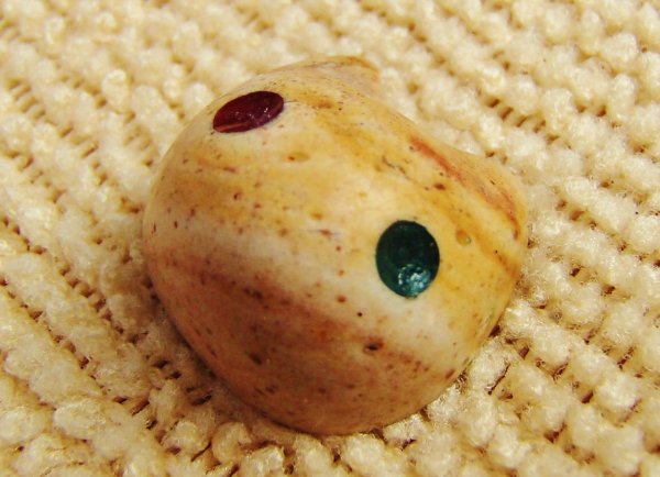 画像2: 薬石製ネコ型ピンバッチ (2)