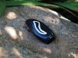 画像5: シャチ形黒蛇紋ヒスイ彩色石笛 (5)